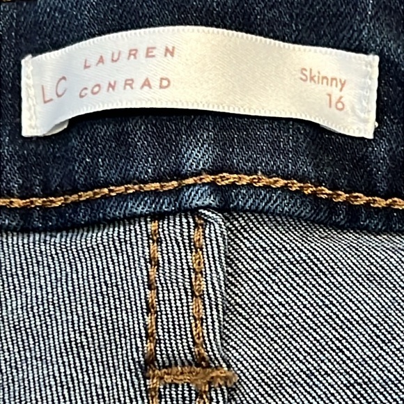 LC Lauren Conrad Dark Blue Skinny Jeans Fray and Mildly Distressed Sz 16 - Picture 2 of 16